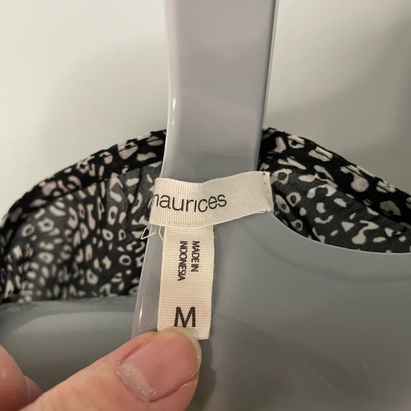 Maurices Women’s Sz Medium Black/White Cold Shoulder Elastic Waist Dress - Picture 8 of 14